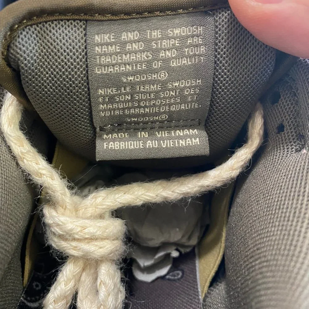 Nike × Travis Scott - Picture 5 of 13